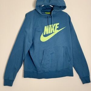 Nike hoodie XL warm cozy comfort sportswear